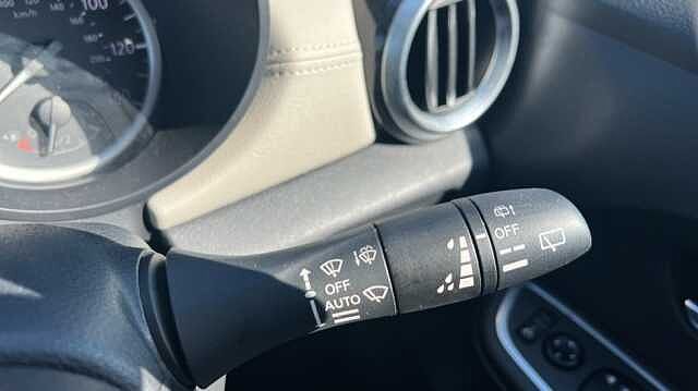 Nissan Micra 1.0 IG-T 92 Tekna 5dr CVT