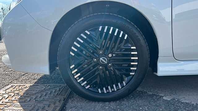 Nissan LEAF 110kW N-Connecta 39kWh 5dr Auto
