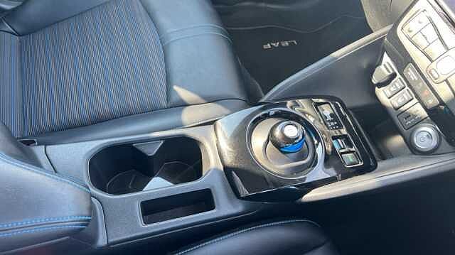 Nissan LEAF 110kW N-Connecta 39kWh 5dr Auto