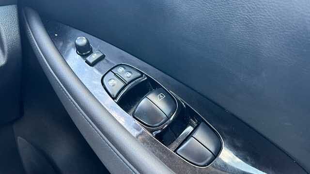 Nissan LEAF 110kW N-Connecta 39kWh 5dr Auto