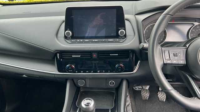 Nissan Qashqai 1.3 DiG-T MH Acenta Premium 5dr