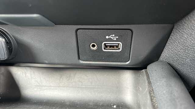 Nissan Juke 1.0 DiG-T 114 N-Connecta 5dr DCT